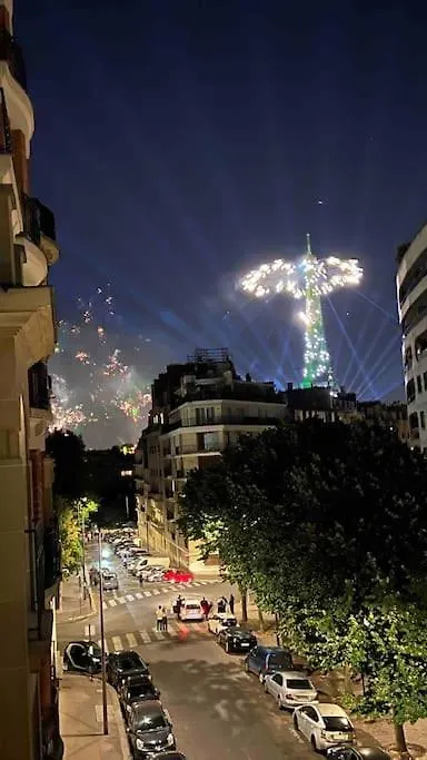 Appartement Avec Magnifique Vue Tour Eiffel Paris Lägenhet